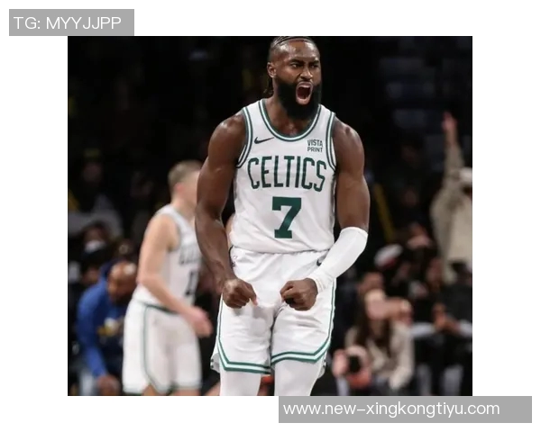 杰伦布朗称赞球队篮板保护表现出色为胜利奠定基础